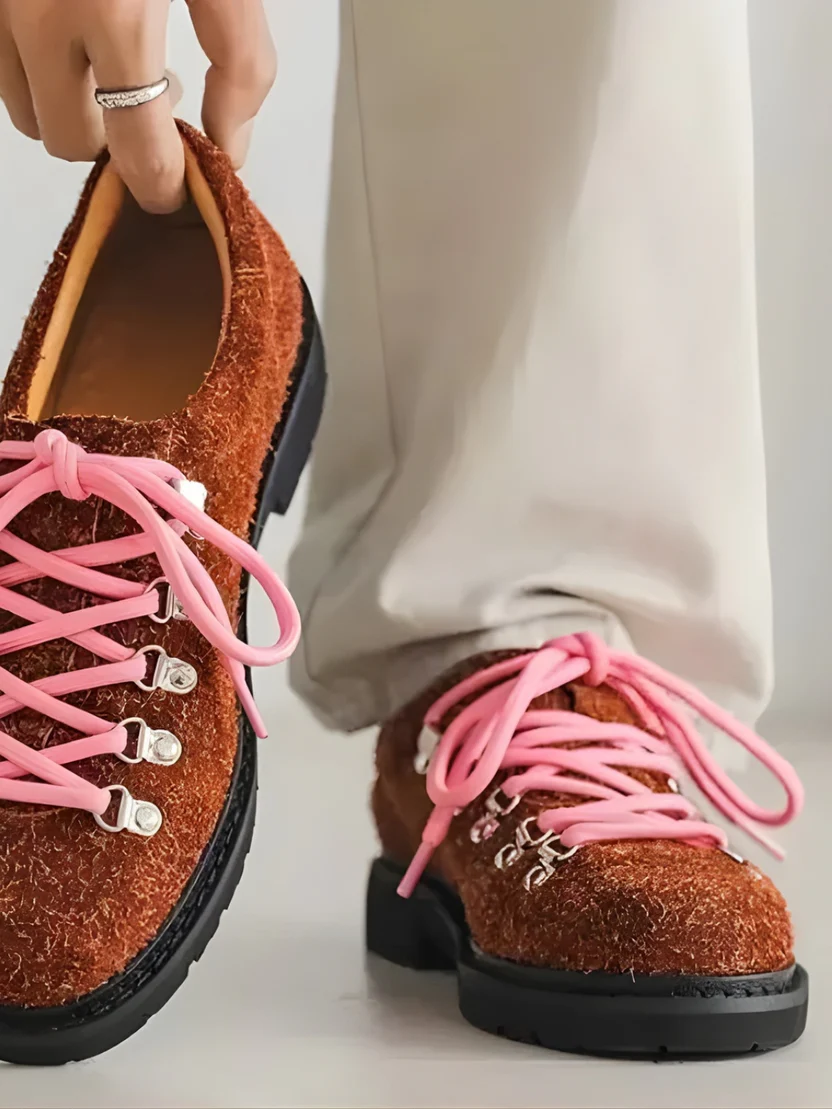 LINTFERE DERBY – Wildleder-Schuhe in Braun